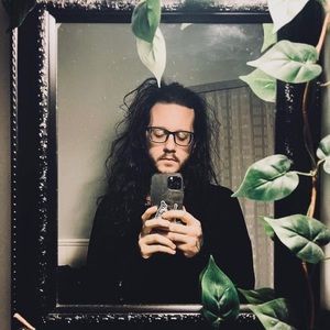 Meet your Posher, Devin